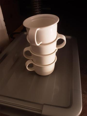 4 Tupperware expresso kopjes beschikbaar voor biedingen