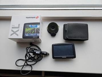Compleet Tomtom XL2 navigatiesysteem incl hoes beschikbaar voor biedingen