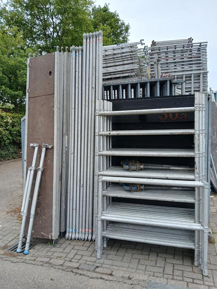 Skyworks rolsteiger steiger 10.5 meter 135x305, Doe-het-zelf en Verbouw, Steigers, Zo goed als nieuw, Rolsteiger of Kamersteiger