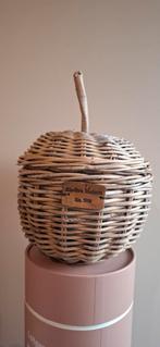 Riviera maison appel mandje rotan, Huis en Inrichting, Woonaccessoires | Schalen en Manden, Ophalen of Verzenden, Zo goed als nieuw