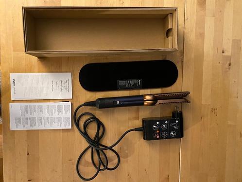 Dyson Airstrait, Sieraden, Tassen en Uiterlijk, Uiterlijk | Haarverzorging, Zo goed als nieuw, Föhn of Haardroger, Verzenden