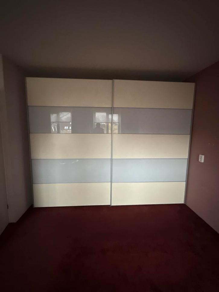 Gratis Grote kledingkast met schuifdeuren - zelf demonteren, Huis en Inrichting, Kasten | Kledingkasten, Gebruikt, 200 cm of meer