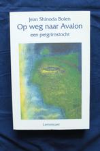 Op weg naar Avalon - Jean Shinoda Bolen, Boeken, Ophalen of Verzenden, Zo goed als nieuw