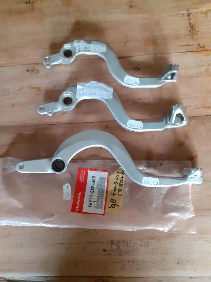 Nieuwe originele rempedalen Honda cr125 en cr85, Motoren, Onderdelen | Honda, Nieuw, Ophalen of Verzenden