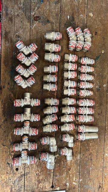 Uponor s-press perskoppelingen 25mm 45 stuks beschikbaar voor biedingen