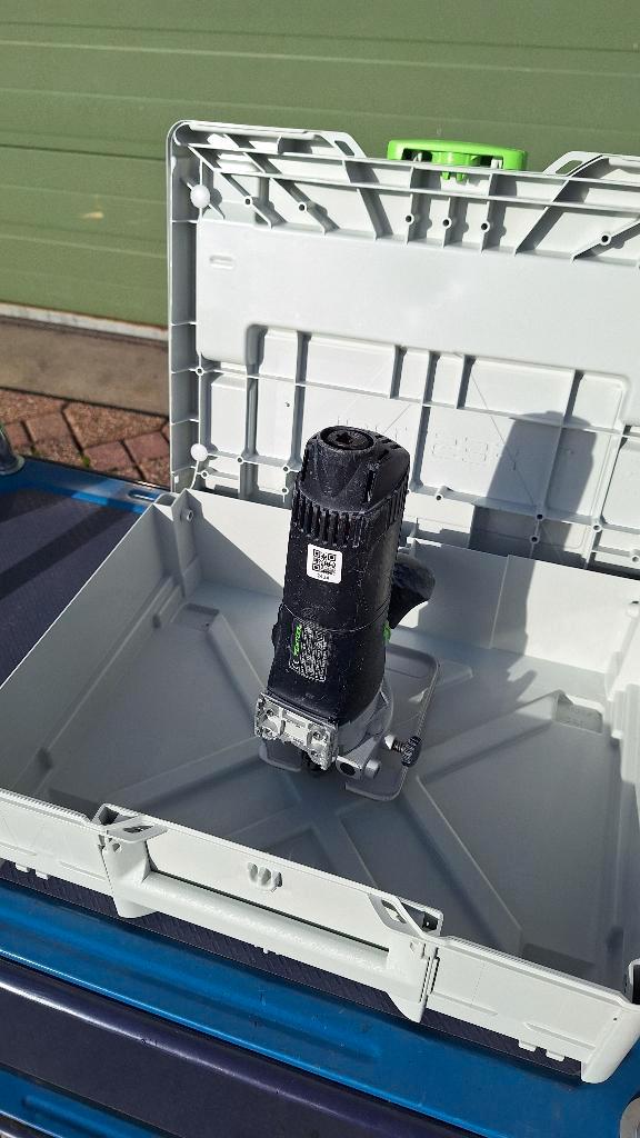 Festool OFK 700 EQ-Plus Kantenfrees, Doe-het-zelf en Verbouw, Gereedschap | Freesmachines, Gebruikt, Elektrisch, Kantenfrees, Ophalen