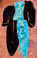 Verkleedkleding maat 122/128 - 5 pakken + accessoires, Ophalen, Gebruikt, 122 t/m 128, Jongen of Meisje