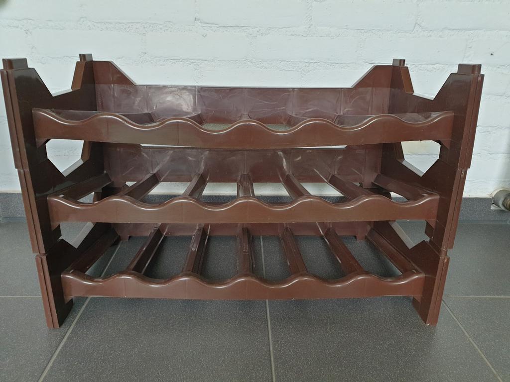 Vintage stapelbare wijnrekken bruin 1, Ophalen, Kunststof, Gebruikt, 15 tot 25 flessen