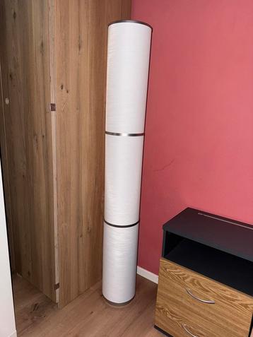 IKEA VIDJA Staande Lamp - Zacht Licht beschikbaar voor biedingen