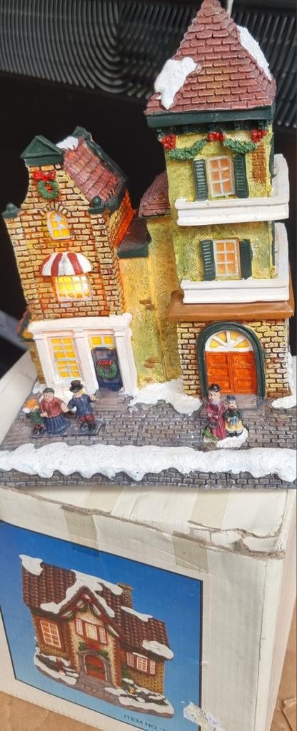 Kerstdorp. Kersthuis zo goed als nieuwe., Diversen, Kerst, Zo goed als nieuw, Ophalen of Verzenden