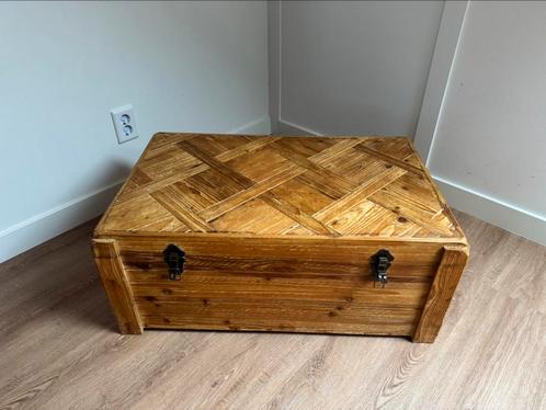 Dutchbone Lon Trunk houten kist/salontafel, Huis en Inrichting, Woonaccessoires | Kisten, Zo goed als nieuw, Minder dan 50 cm