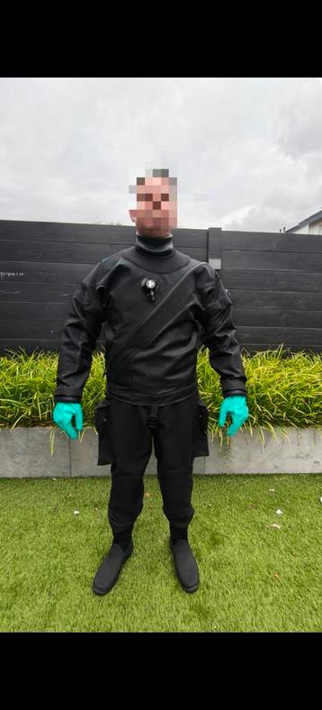 ScubaForce X9 droogpak – maat M – in topstaat! (€600,-) beschikbaar voor biedingen