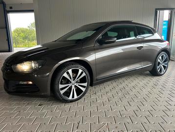 Volkswagen Scirocco 1.4 TSI 118KW DSG 2011 Bruin beschikbaar voor biedingen