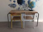 Kinder bureau met stoeltjes kids depot, Ophalen, Zo goed als nieuw