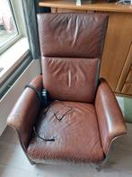 Elektrische sta op stoel, Huis en Inrichting, Fauteuils, Ophalen, Gebruikt, Leer, 50 tot 75 cm