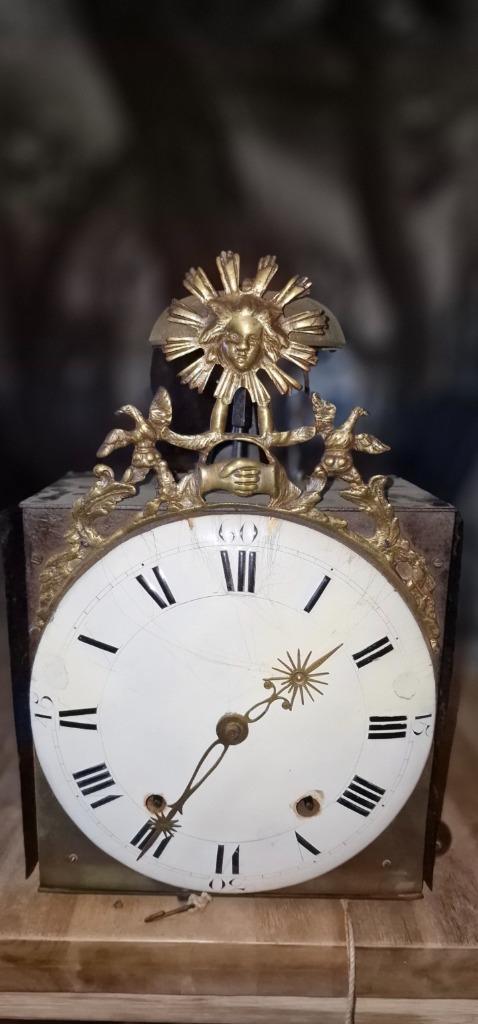 Comtoise-klok 1808 gesigneerd Navand, met Fraternité-fronton, Antiek en Kunst, Antiek | Klokken, Ophalen