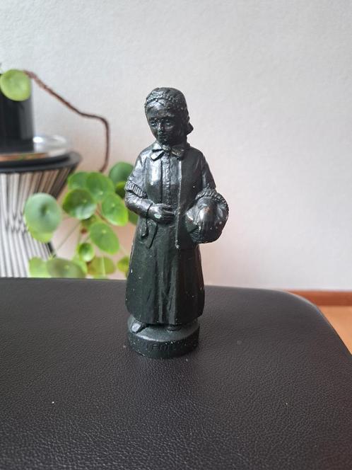 Mooi beeldje, de contente vrouw, Richard Bertels, Antiek en Kunst, Kunst | Beelden en Houtsnijwerken, Ophalen of Verzenden