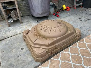Step2 zandbak met vier zitjes beschikbaar voor biedingen