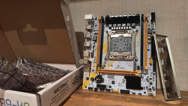 Qiyada X99 2011-3 Server Moederbord DDR4, Computers en Software, Moederborden, Zo goed als nieuw, Intel, DDR4, Ophalen of Verzenden