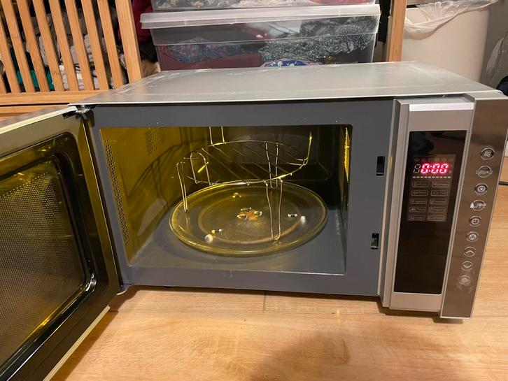 Combi Magnetron (oven/grill/microwave), Witgoed en Apparatuur, Magnetrons, Zo goed als nieuw, Combimagnetron, 45 tot 60 cm, Grill