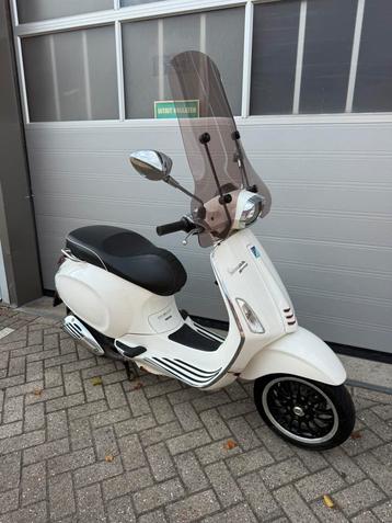 Vespa Sprint 4Takt 45km 2017 Bromscooter ( Opknapper ) beschikbaar voor biedingen