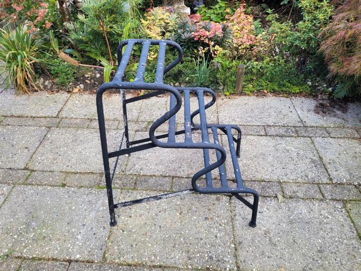 Stukadoor trappetje, stevige tuintrap, plantentrap, nu 20, Doe-het-zelf en Verbouw, Ladders en Trappen, Gebruikt, Minder dan 2 meter