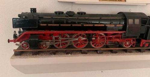 Trein zeer grote locomotief en twee oude model Trams., Hobby en Vrije tijd, Modeltreinen | H0, Ophalen of Verzenden