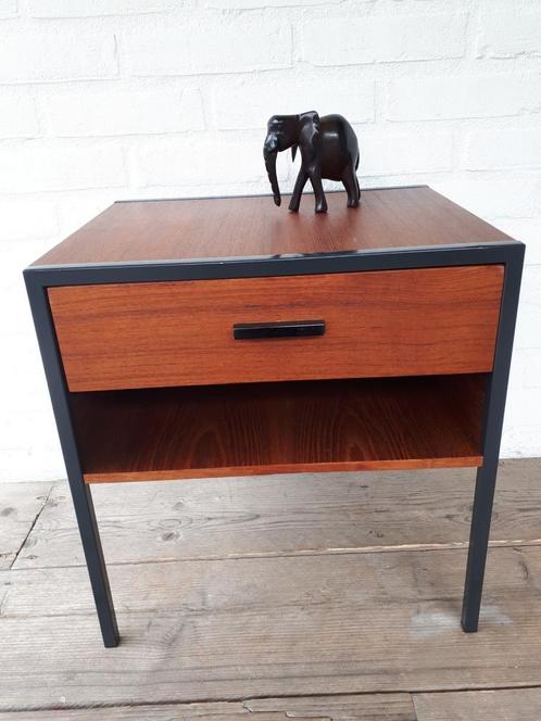 Vintage retro nachtkastje Auping Cordemeijer Pastoe j 60., Huis en Inrichting, Slaapkamer | Nachtkastjes, Zo goed als nieuw, Minder dan 55 cm