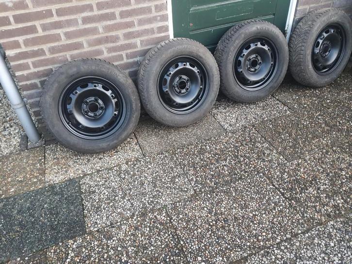 Winterbanden, Auto-onderdelen, Banden en Velgen, Banden en Velgen, Winterbanden, 17 inch, Ophalen of Verzenden