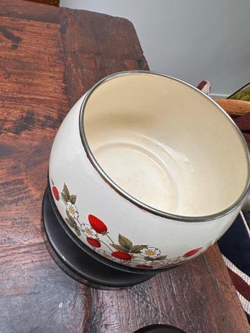 Vintage Fonduepan met Aardbeien Design beschikbaar voor biedingen