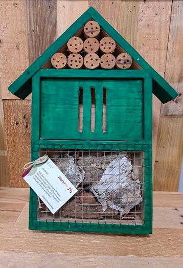 Vlinder / Insecten hotel  beschikbaar voor biedingen