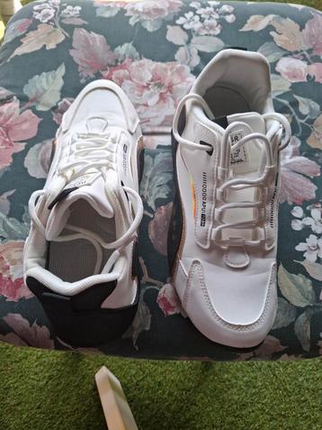 1 paar sneakers  43/44   beschikbaar voor biedingen
