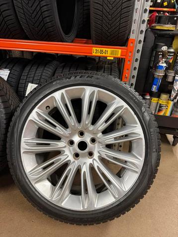 22 Inch Origineel Range Rover set - Pirelli Winterbanden beschikbaar voor biedingen
