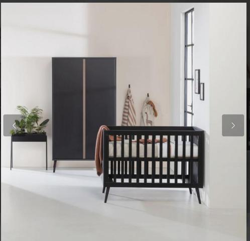 Complete babykamer (commode xl/kast/ledikant), Kinderen en Baby's, Kinderkamer | Complete kinderkamers, Zo goed als nieuw, Jongetje of Meisje