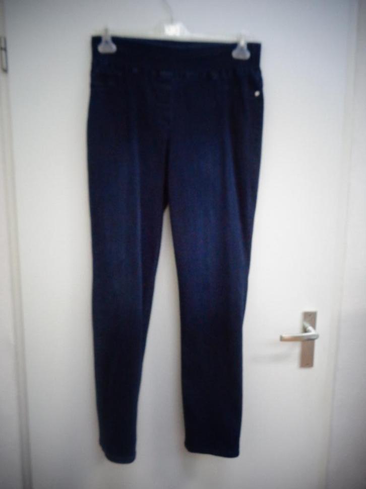Spijkerbroek Cosma, blauw. Maat 42., Kleding | Dames, Spijkerbroeken en Jeans, Zo goed als nieuw, W33 - W36 (confectie 42/44)