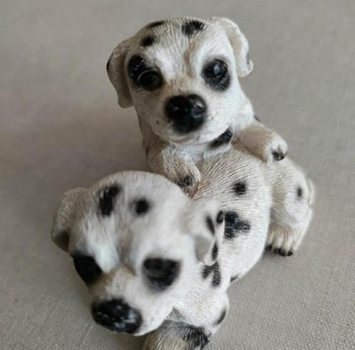 Hondjes,Dalmatiërs,2 stuks,Hond,wit,zwart,beeldje,7 cmx 4 cm, Verzamelen, Beelden en Beeldjes, Nieuw, Dier, Ophalen of Verzenden