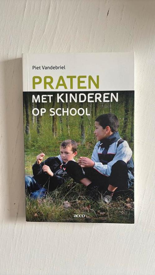 Piet Vandebriel - Praten met kinderen op school, Boeken, Wetenschap, Zo goed als nieuw, Sociale wetenschap, Verzenden