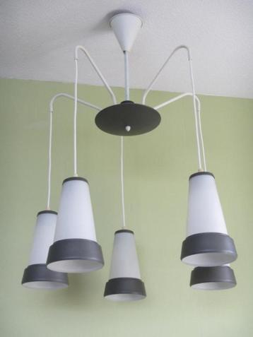 Vintage hanglamp uit jaren '50 beschikbaar voor biedingen