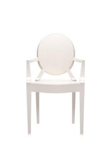 Witte Design Stoel beschikbaar voor biedingen