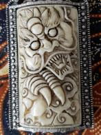 Mooie vintage Chinese hanger met Boeddha en draak 9 cm., Antiek en Kunst, Ophalen of Verzenden