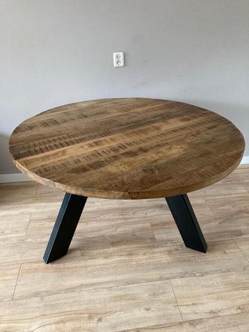 Ronde eettafel van Mangohout (bruin) 130 rond + hoogte 76 cm beschikbaar voor biedingen
