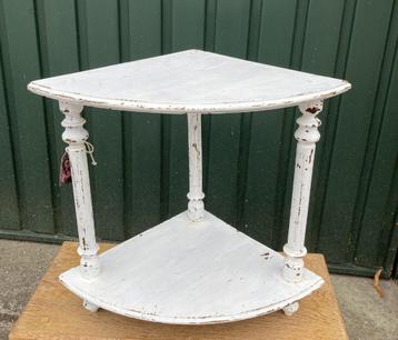 Brocante houten witte etagère - hoek etagère beschikbaar voor biedingen