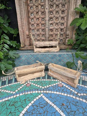 Krat gemaakt van een koffieplant uit Bali Indonesie  beschikbaar voor biedingen