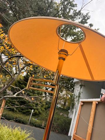 Staande lamp met kap + Swarovski lamp beschikbaar voor biedingen