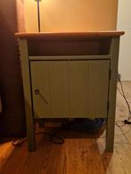 Twee groene Ikea nachtkastjes - massief grenen, Ophalen, Minder dan 45 cm, Zo goed als nieuw, Minder dan 55 cm