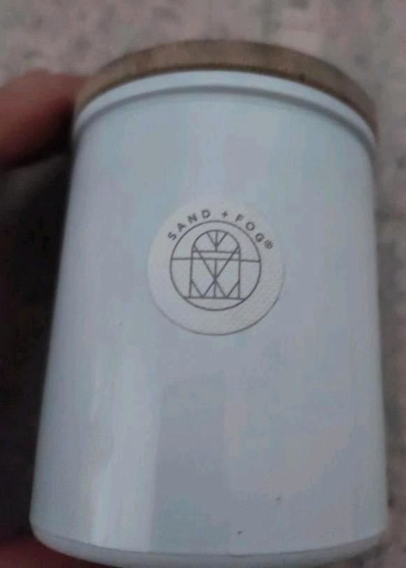 Sand + Paws Geurkaars met houten deksel, Apple spice 8,5 cm, Huis en Inrichting, Woonaccessoires | Kandelaars en Kaarsen, Nieuw