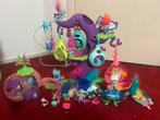 Trolls huis+ toebehoren en 30 trollen, Ophalen of Verzenden, Gebruikt
