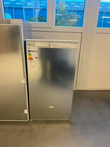 SIEMENS KI32LNSE0 102CM INBOUW KOELKAST MET VRIESVAK beschikbaar voor biedingen