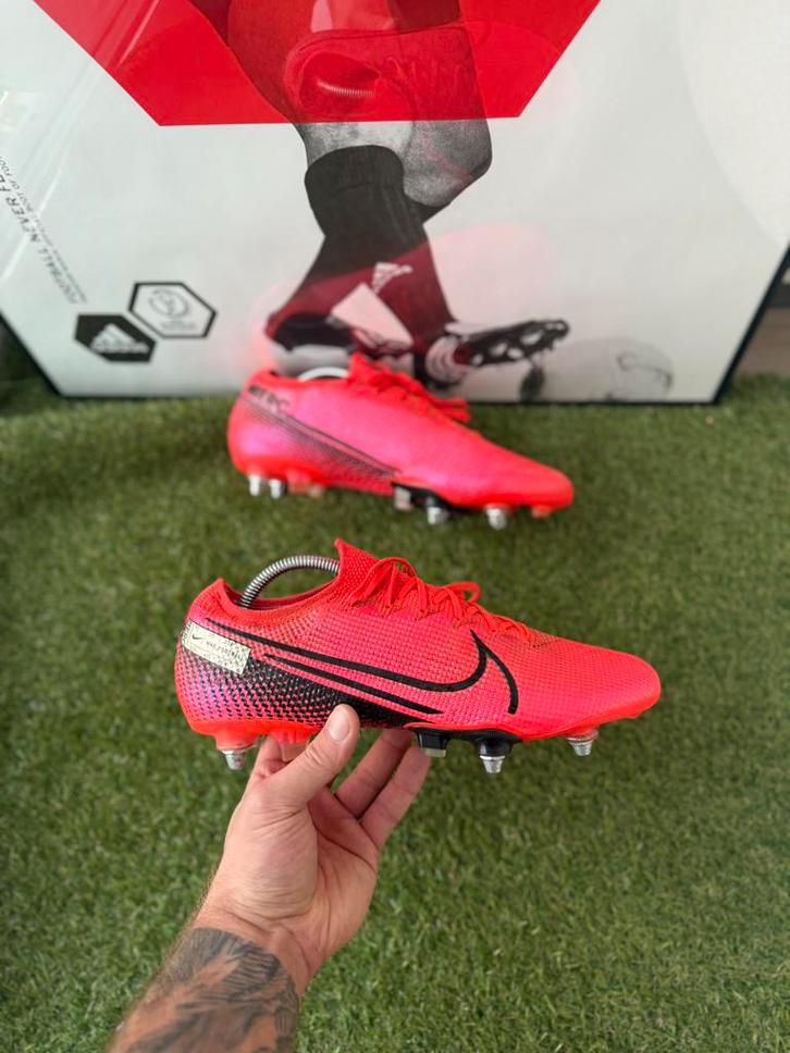Nike Mercurial Vapor voetbalschoenen, Sport en Fitness, Voetbal, Zo goed als nieuw, Schoenen, Maat XS of kleiner, Ophalen of Verzenden