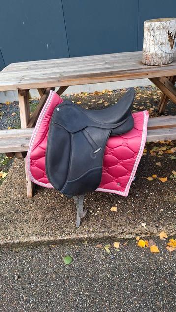 WINTEC ISABEL WERTH DRESSUURZADEL  beschikbaar voor biedingen